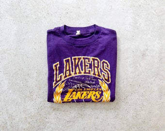 Vintage T-Shirt | LA Lakers Basketball California West Coast Sports Purple Graphic Tee T-Shirt 80’s  | Size M