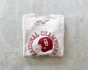 Vintage Sweatshirt | OKLAHOMA SOONERS Raglan Pullover Top Shirt Sweater 80’s White Red | Size M