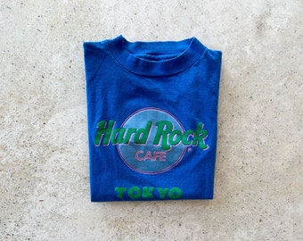 Vintage T-Shirt | HARD ROCK CAFE Tokyo Japan Top Shirt Pullover Graphic Tee Tourist Blue 90's | Size S