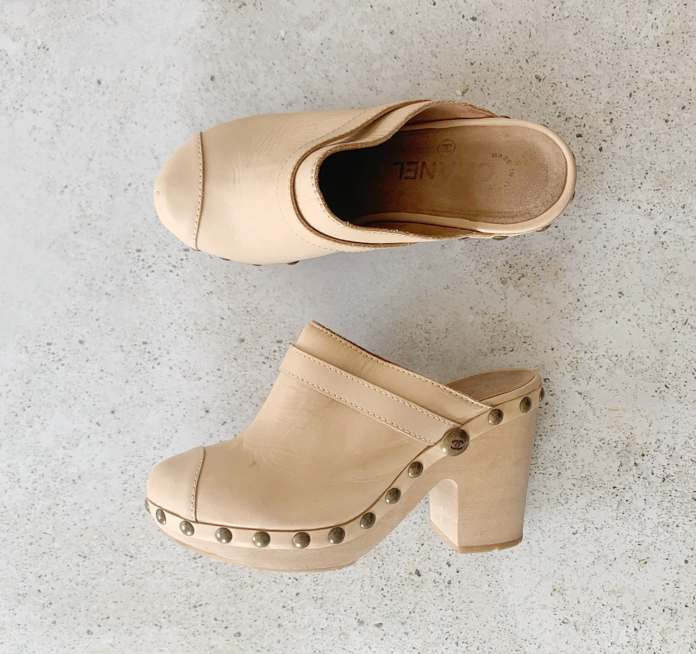 Vintage Shoes, CHANEL Leather Wood Clogs Logo 90's Tan Beige Cream Natural  Brass