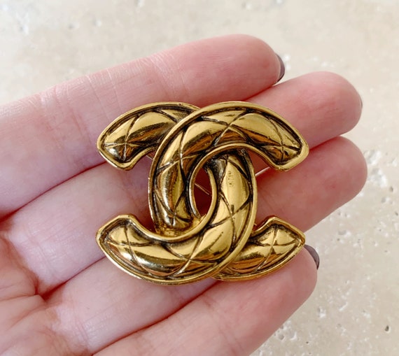 Vintage Brooch CHANEL CC Logo Monogram Quilted Brooch Pin 