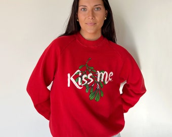 Vintage Sweatshirt | KISS ME Mistletoe Snow Winter Holiday Christmas Raglan Pullover Top Shirt Sweater 80’s 90’s | Size S/M