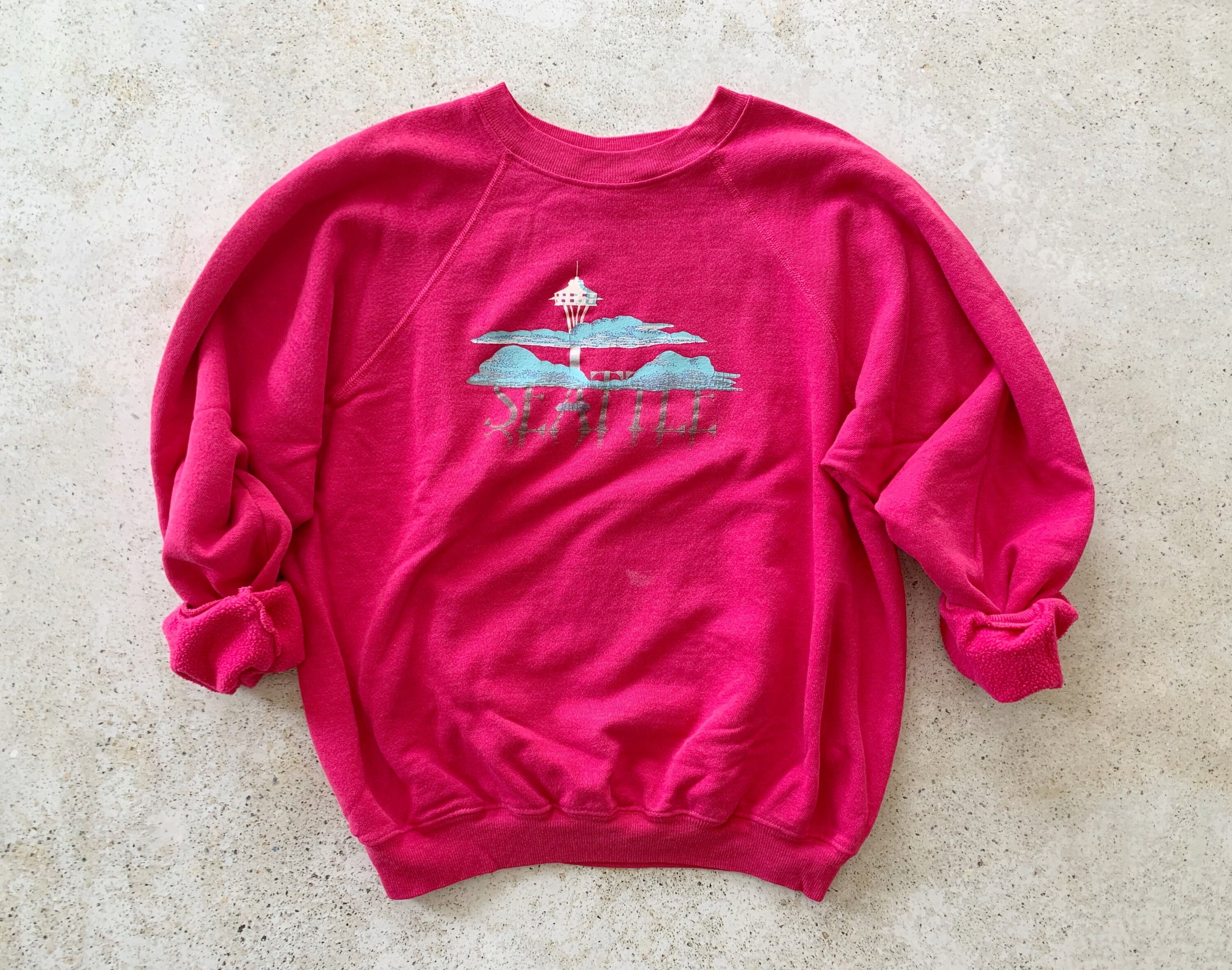 Vintage Sweatshirt SEATTLE Raglan Pullover City Tourist Skyline Pink