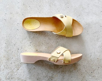 Vintage Shoes | GUCCI Clogs Mules Slides Sandals Wood Patent Leather Yellow 90's Y2K | Size 9 US
