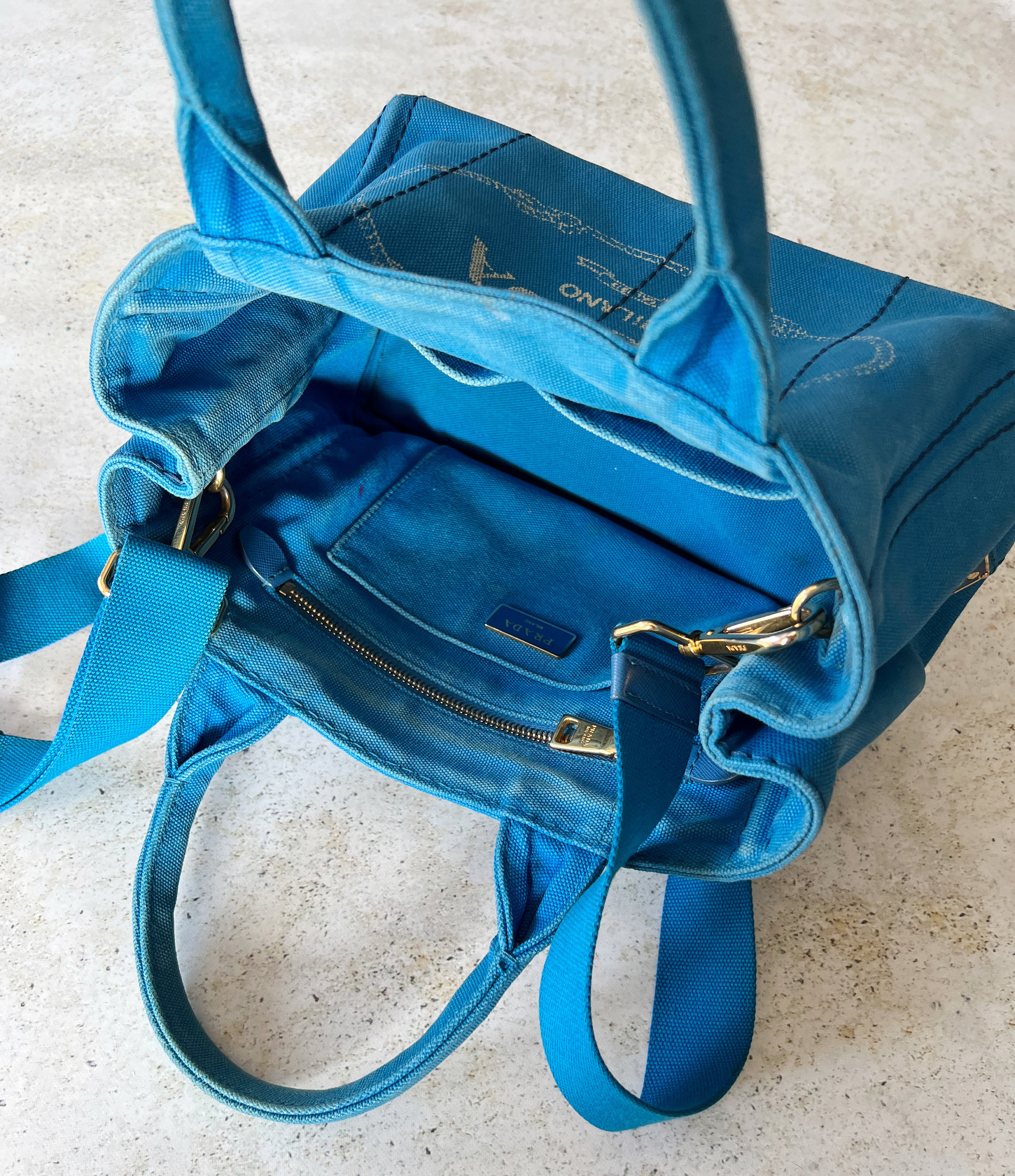PRADA　CANAPA　ミニ　パイナップル Buy Vintage Bag | PRADA Canapa Mini Canvas Convertible Beach Tote