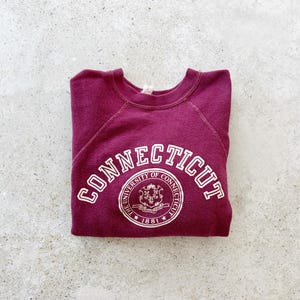 Vintage Sweatshirt | CONNECTICUT University College Top Shirt Sweater Pullover Raglan 70’s 80’s Red Burgundy Maroon | Size XS