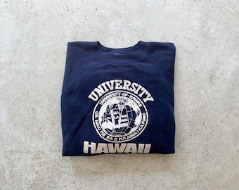Vintage Sweatshirt | UNIVERSITY OF HAWAII Raglan Pullover Top Shirt Sweater College Blue White 80's | Size M/L