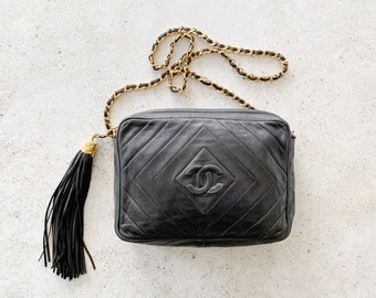 Vintage Bag | CHANEL CC Logo Quilted Camera Shoulder Crossbody Bag Purse Lambskin 80’s Black Gold