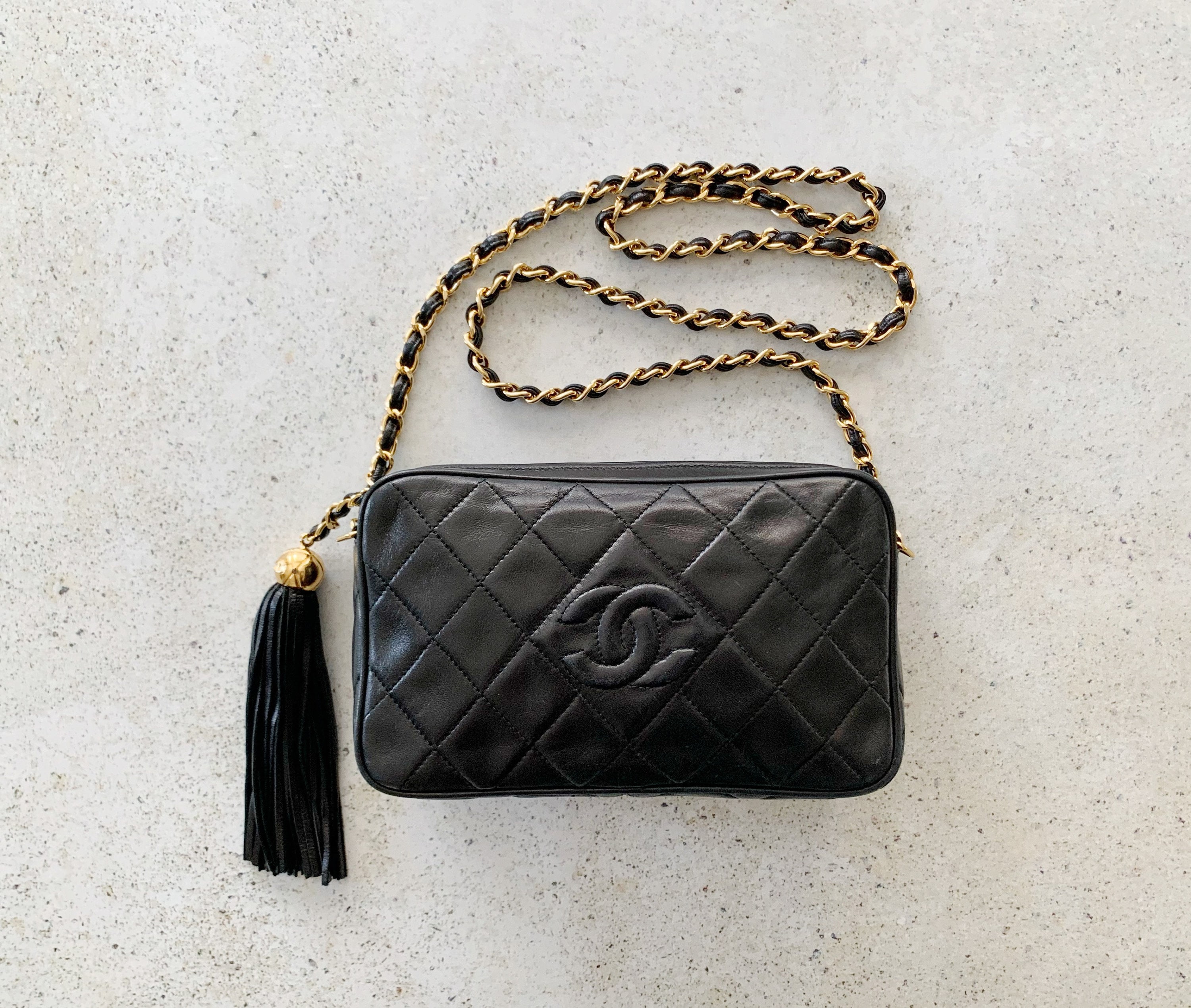 Vintage Bag | CHANEL CC Logo Quilted Camera Shoulder Bag Purse Lambskin  Leather 80’s 90’s Black Gold