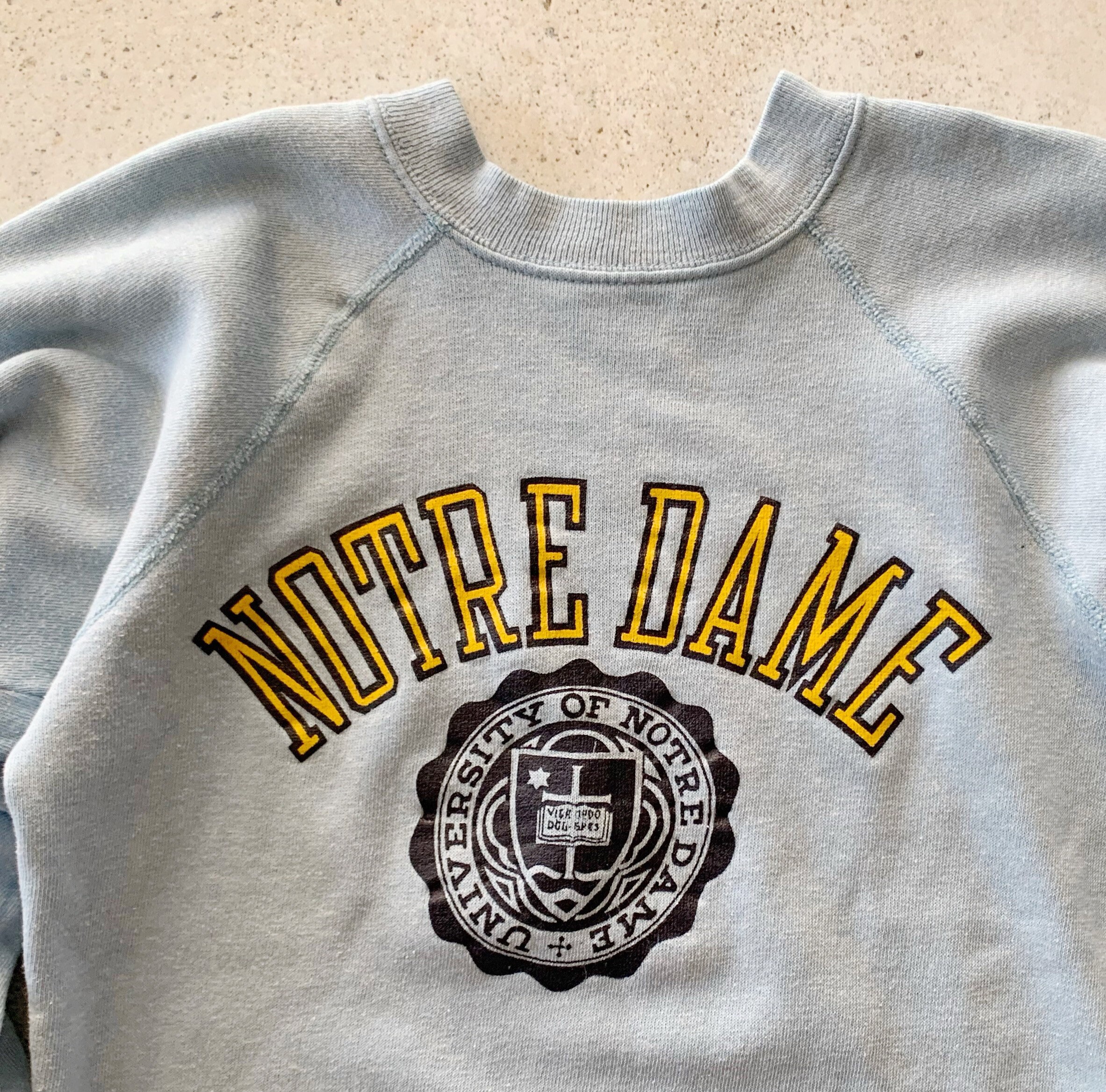 Vintage Sweatshirt NOTRE DAME University College 80’s Raglan Pullover