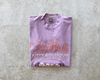 Vintage T-Shirt | BERTHA'S Kitty Boutique Cat Lover Pullover Top Shirt Graphic Tee Purple 80’s | Size S