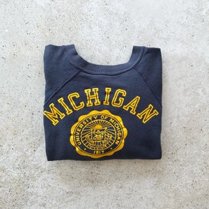 Vintage Sweatshirt | MICHIGAN Raglan Pullover Top Shirt Sweater University College 70&#39;s Navy Blue Yellow | Size XS