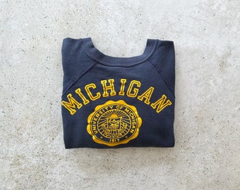 Vintage Sweatshirt | MICHIGAN Raglan Pullover Top Shirt Sweater University College 70's Navy Blue Yellow | Size XS