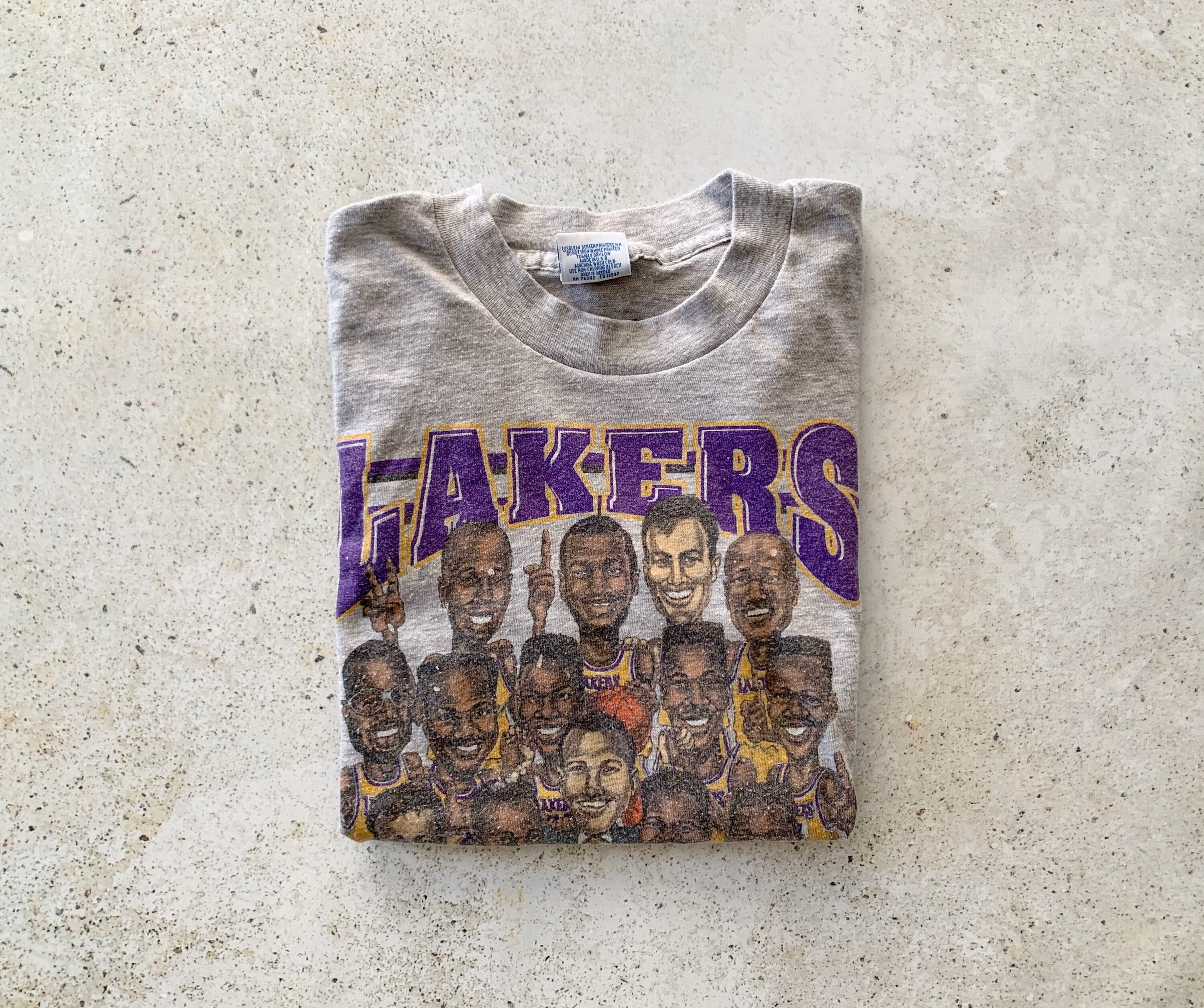 Vintage T-shirt L.A. LAKERS Shirt Pullover NBA Basketball 