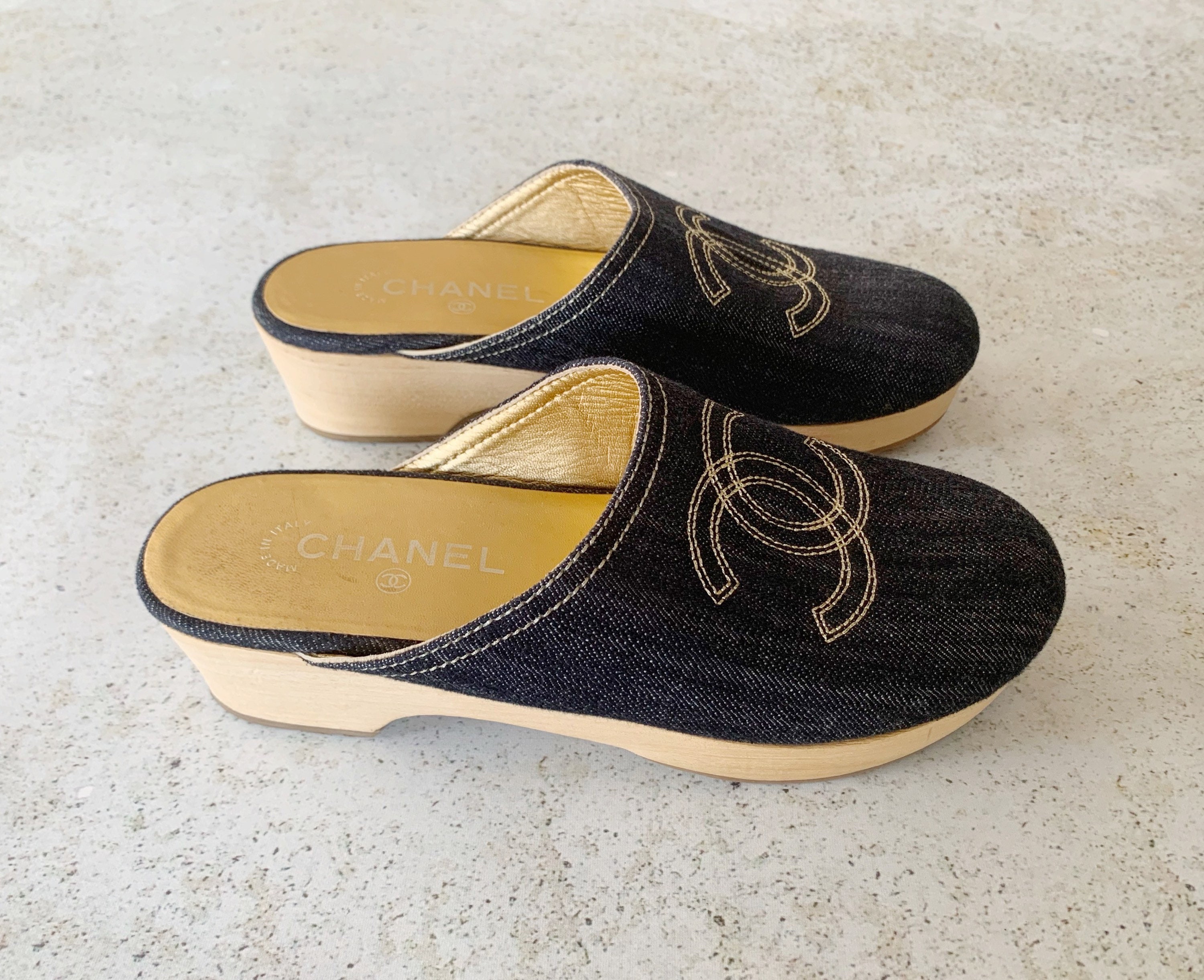 Vintage Shoes, CHANEL Logo Denim Chambray Clogs Mules Slides Blue Gold  Wood 90's