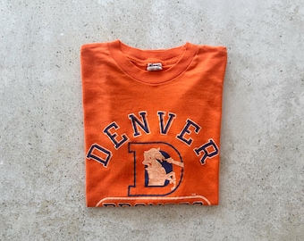 Vintage T-Shirt | DENVER BRONCOS Football Sports Top Shirt Pullover Graphic Tee Orange 70’s 80’s | Size S/M
