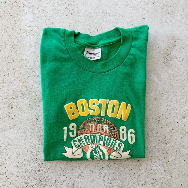 Vintage T-Shirt | BOSTON CELTICS Basketball Sports Pullover Top Shirt Graphic Tee 80’s Green | Size XS