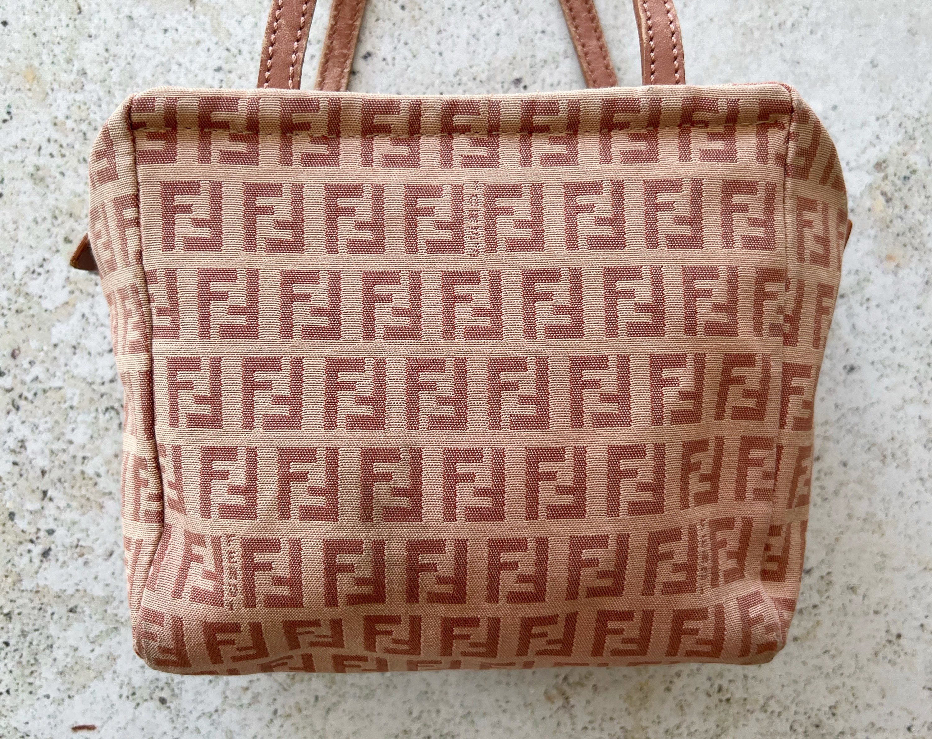 美品】Fendi FFロゴトートバッグ