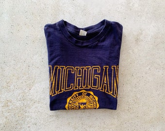 Vintage T-Shirt | MICHIGAN State College University Graphic Tee Top Shirt Pullover Navy Blue | Size M