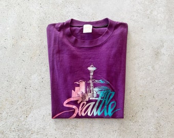 Vintage T-Shirt | SEATTLE Washington Pullover Top Shirt Graphic Tee Purple 80s | Size S