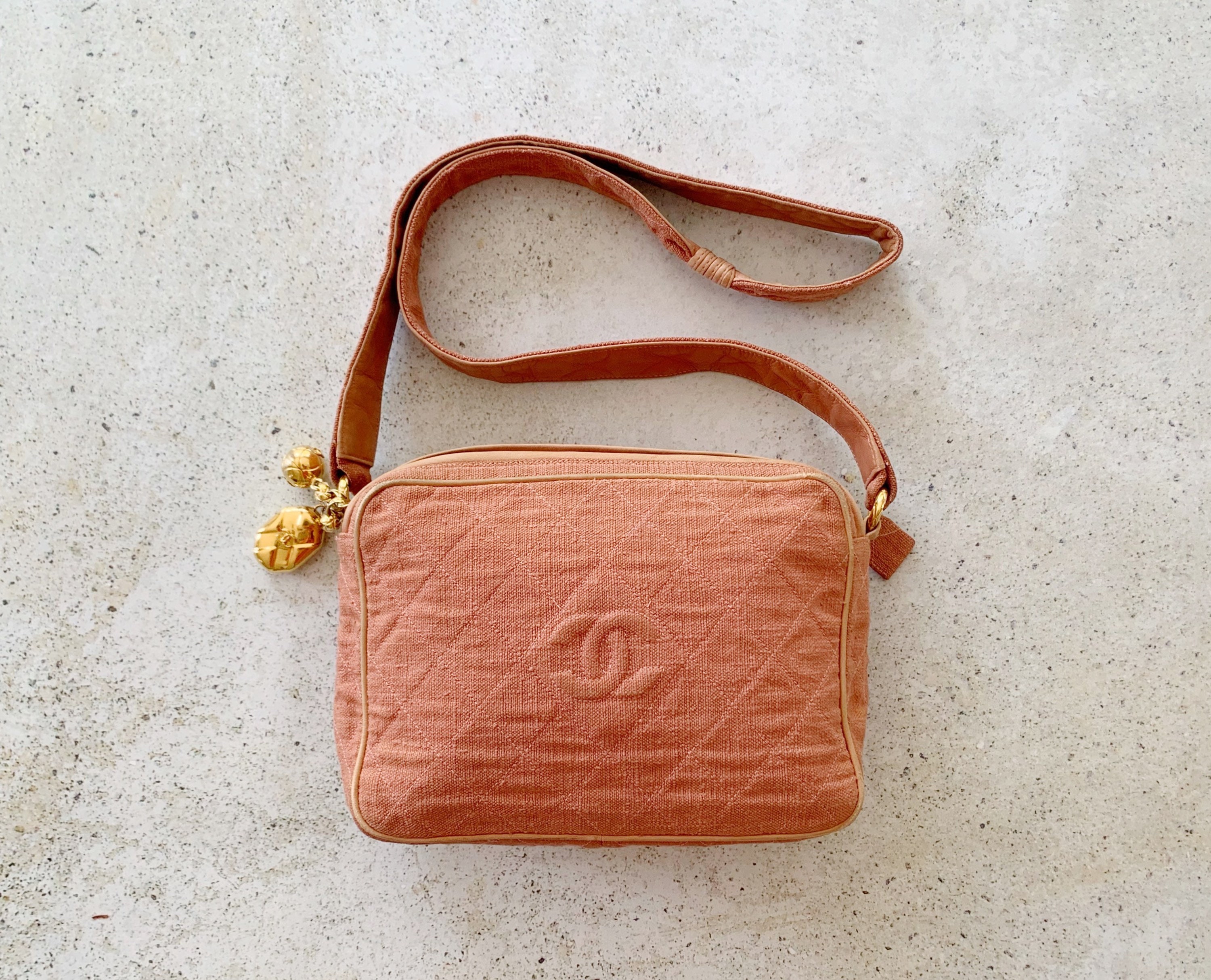 Vintage Bag  CHANEL Quilted Camera Matelasse Cotton Linen Shoulder Bag  Purse 80s Neutral Earth Clay Peach