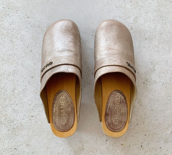 Vintage Shoes CHANEL Metallic Leather Clogs Mules Slides 