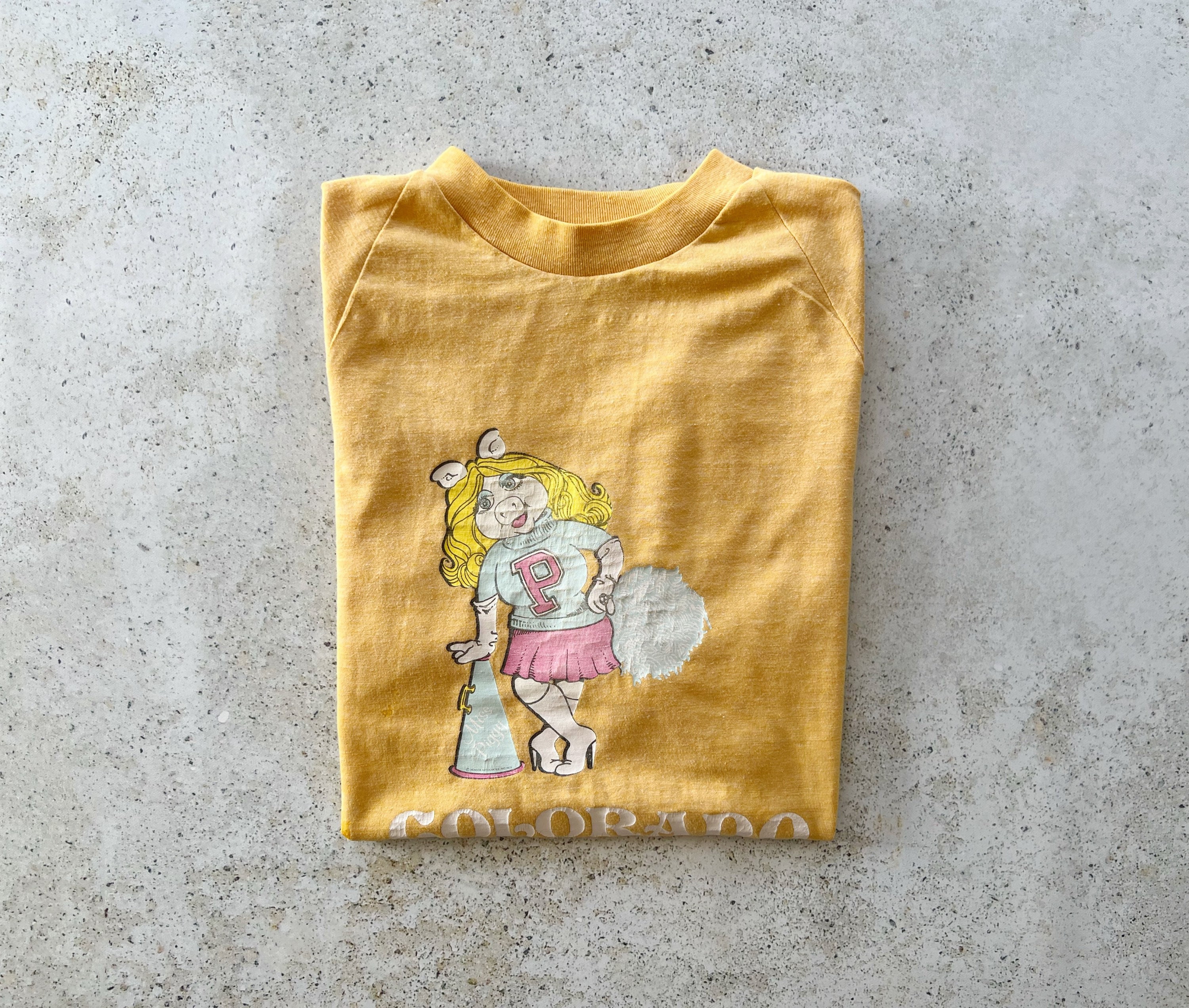 Vintage T-Shirt | COLORADO University College Sports Cheerleader Cartoon Muppets Graphic Tee Top Shirt Pullover Yellow 70's 80's | Size M/L Vintage T-Shirt | COLORADO University College Sports Cheerleader Cartoon Muppets Graphic Tee Top Shirt Pullover Yellow 70's 80's | Size M/L
