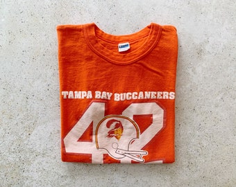Vintage T-Shirt | TAMPA BAY Buccaneers Football Sports Streetwear Raglan Pullover Top Graphic Tee 80’s Orange | Size M