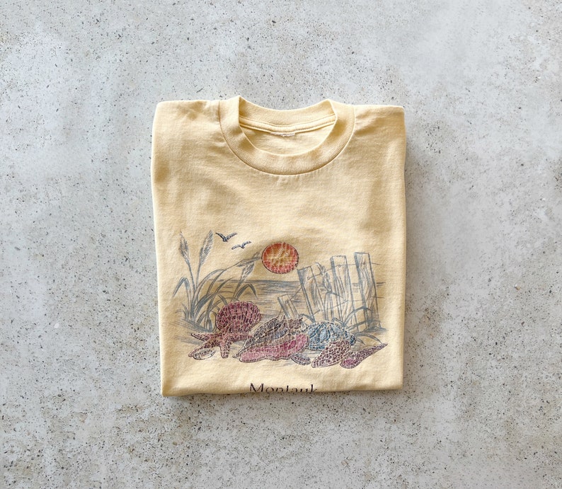 Vintage T-Shirt MONTAUK Long Island NY Beach Coastal Surf Nautical Graphic Tee Yellow 70s 80s Size M image 1