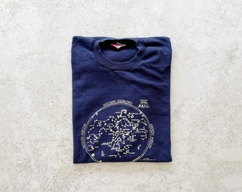Vintage T-Shirt | ASTROLOGY Beach Ocean Surf Stars Night Sky Constellation Shirt 80’s Navy Blue | Size L/XL