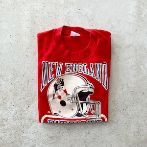 Vintage T-Shirt | NEW ENGLAND Patriots Football Sports Graphic Tee Top Shirt Pullover Red 80’s 90’s | Size S/M