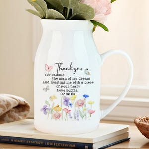 Personalized Mother of the Groom Flower Vase, Custom Mothers Flower Vase, Mother In Law Gift, Thank You For Raising The Man Of My Dream
