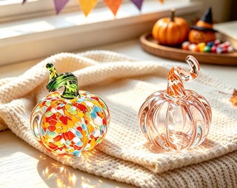 Handmade Glass Pumpkin Figurine, Swirled Stem, Autumn Halloween Decor (3.3cm)