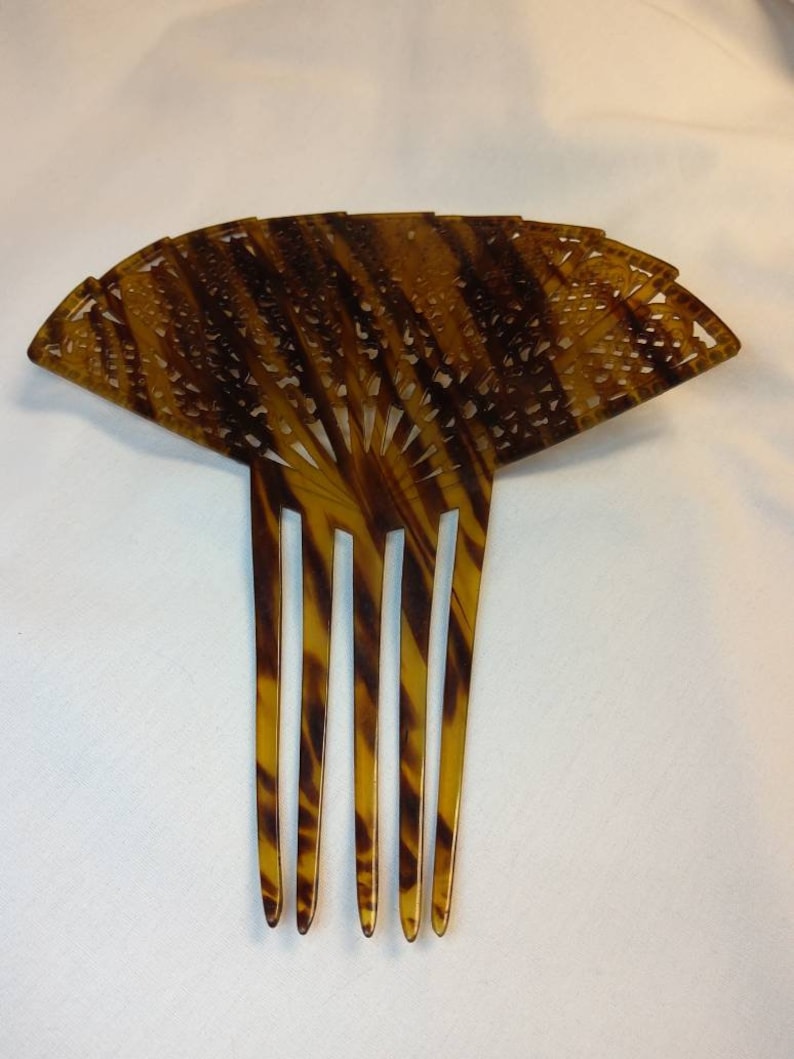 Big Bold /& Beatiful X-Large 1920s Art Decco Vintage celluloid tortoise hair comb