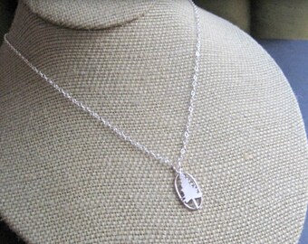 Collar de pino de plata de ley - collar de árbol - regalo amante de la naturaleza - regalo amante del árbol - árbol ovalado - amante del bosque - contemporáneo