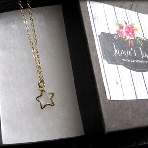 Gold Star Necklace - Star Necklace -  Quartz Star Necklace - Modern Gold Necklace -Minimalist Necklace - Clear Quartz Necklace - Tiny