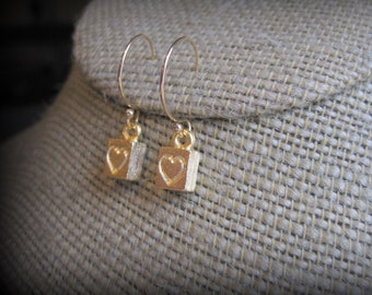 Gold Heart Earrings  -  Minimal Gold Earrings - Gold Hoop Earrings  - Tiny - Valentine's Day Earrings - Dainty Heart Earrings - Heart Charm