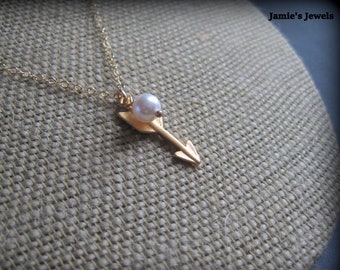 Gold Arrow Necklace - Arrow Necklace -  Arrow Pearl Necklace - Modern Gold Necklace -Minimalist Necklace - Dainty Pearl Necklace - Vermeil