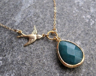 Gold Bird Necklace - Green Jade Gold Bird Necklace - Modern Bird Necklace - Bird Jewelry