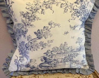 Funda de almohada Toile de Jouy hecha a mano con volante de seda vintage
