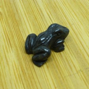 Stone Meteorite Frog Carving