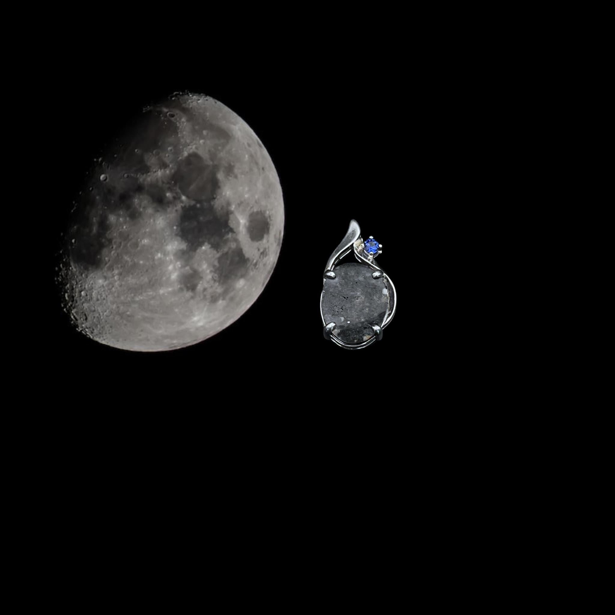 本物の月の隕石ペンダント：スターリングシルバーのムーンロックと