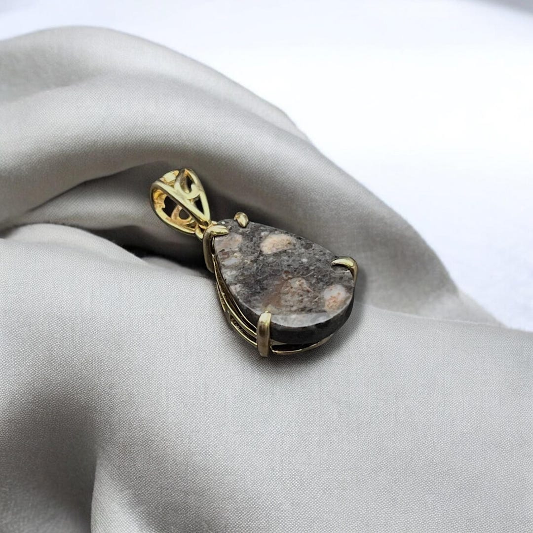 Genuine Moon Rocks Genuine Lunar Meteorite Pendant, NWA 16530 Moon Rock in 14k Gold - Etsy