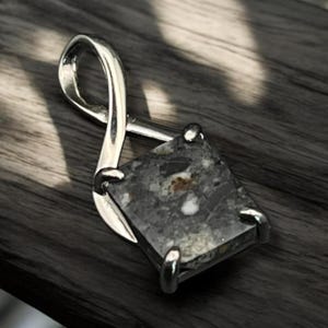 Echter Mond Meteorit Sterling Silber Anhänger: Moon Rock Schmuck