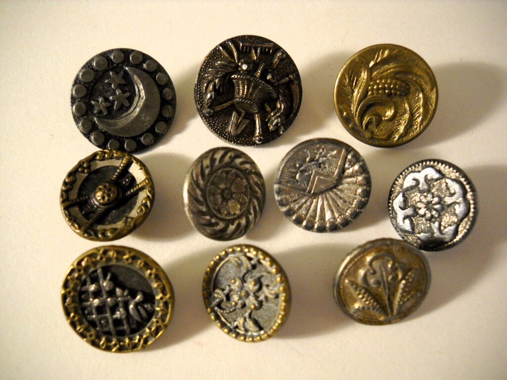 Set of 12 Small Antique Brass Metal Filigree Buttons, 28 Line