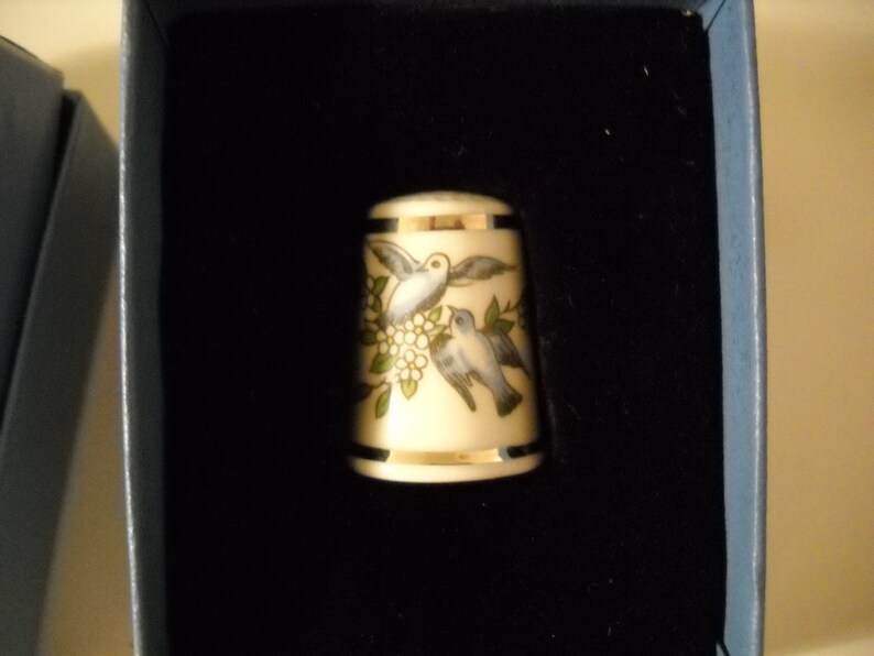 Lot 3 TCC Thimble Collectors Club Thimbles, Hutchenreuther, Royal