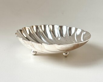 Vide-poche coquillage en métal argenté poinçonné made in italy,  coupelle porte-bijoux, vide-poches chic, déco bord de mer vintage tendance