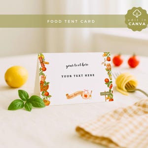 Puede incluir: Una tarjeta de tienda de alimentos blanca con el texto "FOOD TENT CARD" y "your text here". La tarjeta está decorada con ilustraciones de acuarela de alimentos italianos. Un limón, hojas de albahaca y pasta están en el fondo.