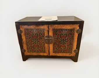 TELL CITY Solid Hard Rock Maple Colonial Early American 44