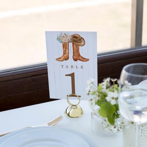 Números de mesa de botas country | Modelo Corjl editável 4x6 | Botas de cowboy e design floral | Números de mesa de recepção de casamento para impressão